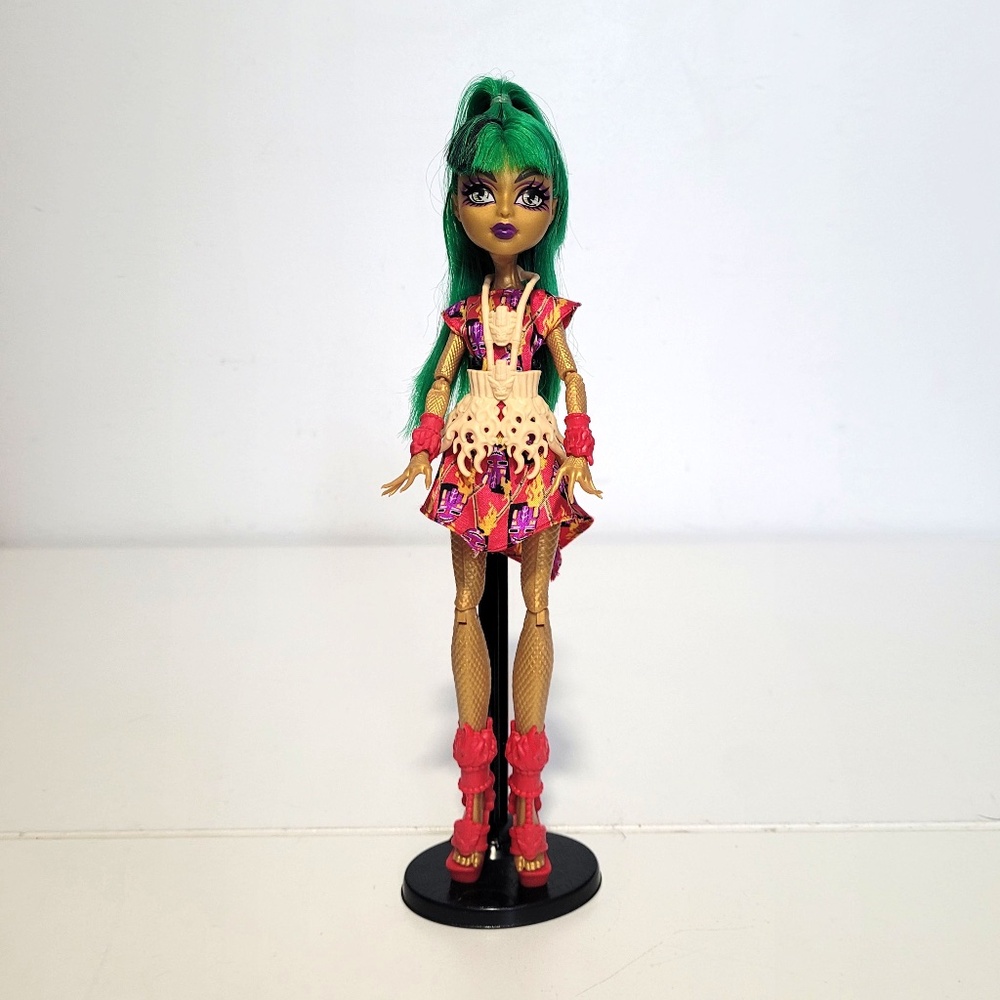 Monster High Ghouls Getaway Jinafire Long Doll